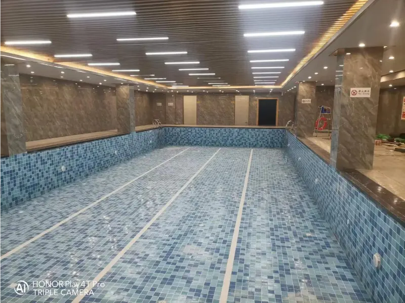 Bomba de calor Blueway melhora o conforto da piscina interna no projeto residencial Yabowen No.1 Mansion